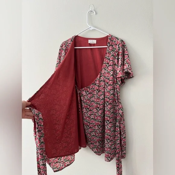 DRESS FORUM Floral-Print Satin Wrap Mini Dress - Picture 8 of 14